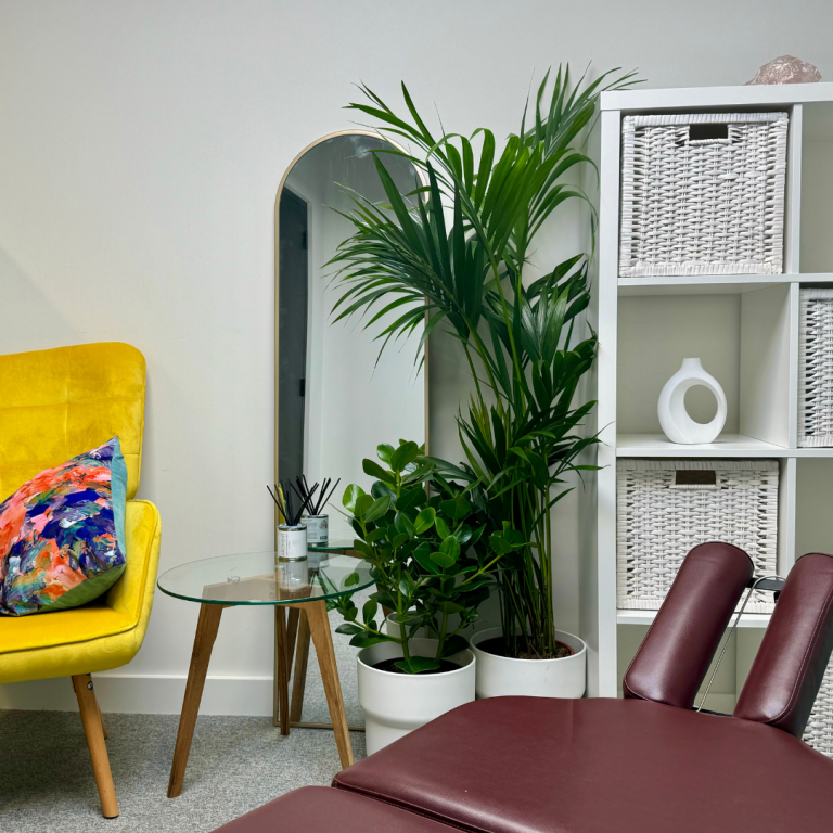 Top chiropractor near Chelsea, Battersea, Nine Elms, Wandsworth, and Clapham—expert spinal wellness care for long-term health and pain-free movement in South West London.