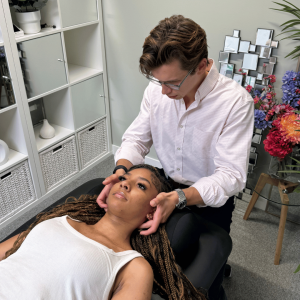 Common neck pain patterns seen by a chiropractor near me in Battersea, London